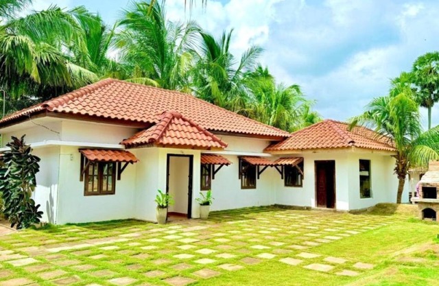 Abbi Holidays - Keerimalai Cultural Villa