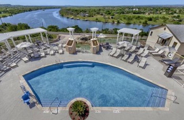 Absolutely gorgeous resort & condos !