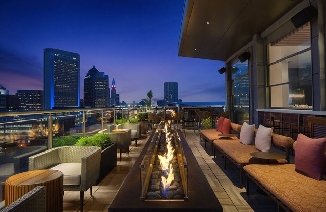 AC Hotel by Marriott Columbus Downtown