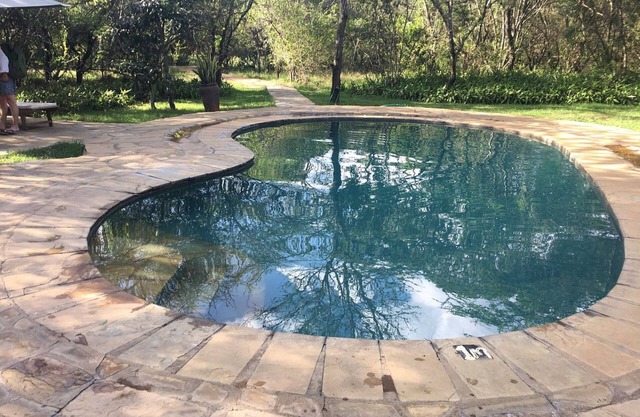 Acacia Drive - Karen Camp & Hotel