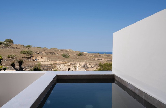 Acanthus Oia-Suites With Private Hot Tub