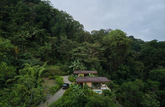 ACHIOTÉ Architectural Gem - Adults Only