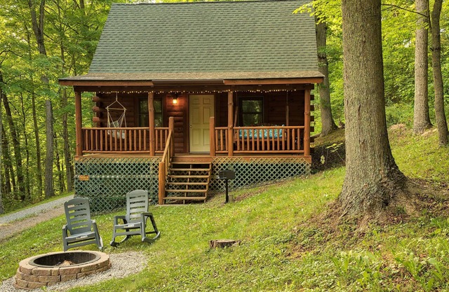 Acorn Cabin near Ash Cave