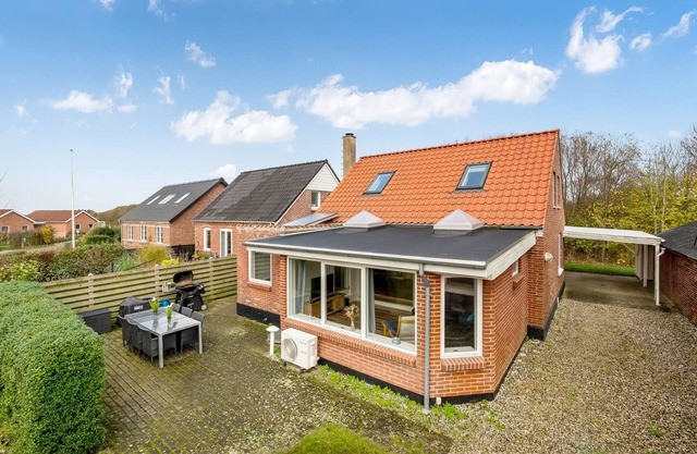 "Adam" - 1.5km to the inlet by Interhome