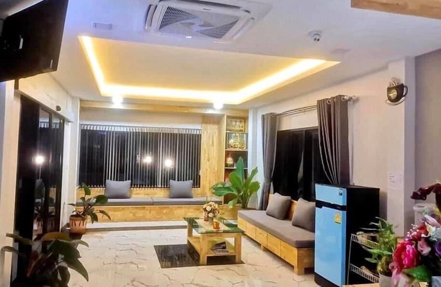 Add Ubon Hotel