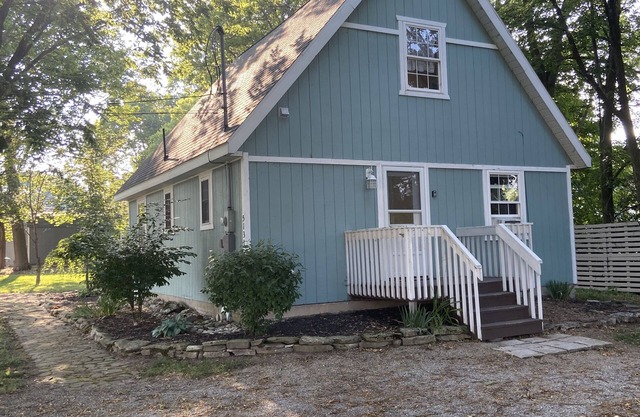 Adjacent to Miller’s Ferry to Put N Bay