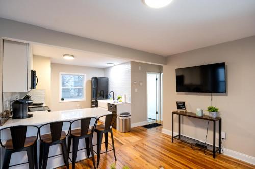 Adorable 2 Bedroom Home