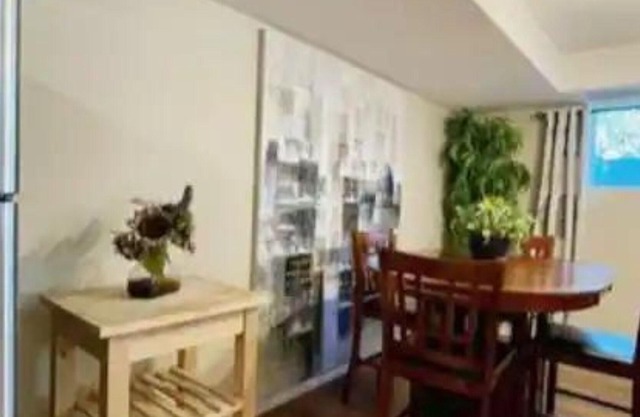 Adorable 2-bedroom place with in-suite laundry