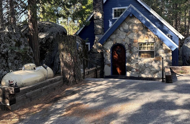 Adorable Mountain Getaway