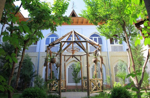 Adras House Hotel
