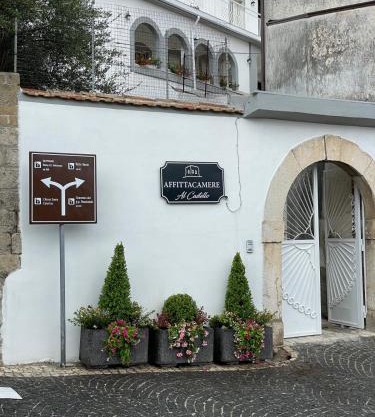 AFFITTACAMERE al CASTELLO AIROLA BN