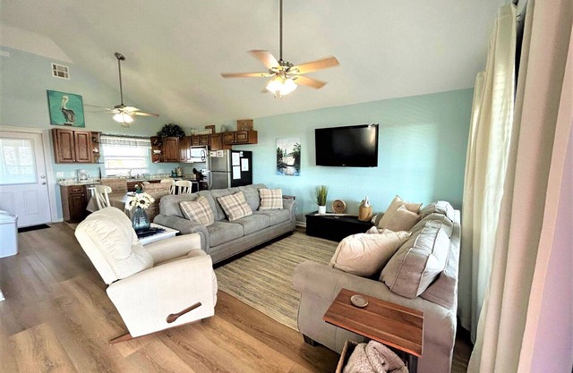 Afrayed Knot Waterfront- Coastal Realty Group