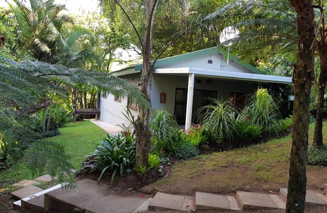 African Dwarf Kingfisher Guesthouse