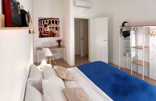 "Al Carlino Verona" - 2 Bedrooms-2 Bathrooms-2 Balconies