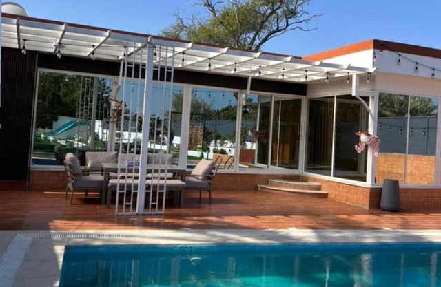 Al Sharq Holiday Home