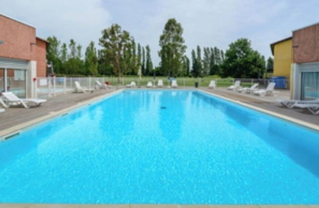 Albi Le Domaine du Green 2p4