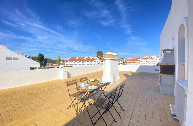 Albufeira Central 8 by Homing