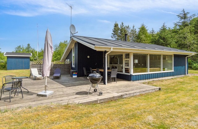 "Aleia" - 1.6km from the sea by Interhome