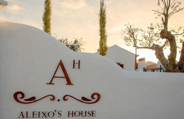 Aleixo's Guest House: entire house with garden in the heart of Alentejo