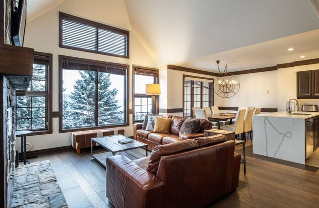 Algonquin 122-1 - Tremblant a Louer