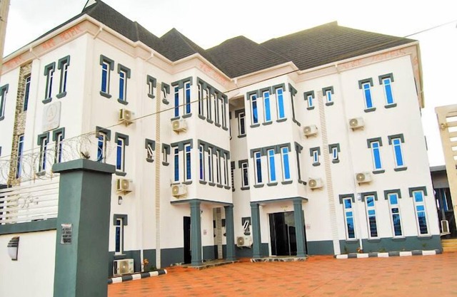 Alice Suites