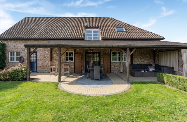 Alken Farm Stay with Terrace