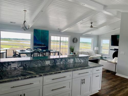 All Marshed Up - 1 block to Beach & Spectacular Marsh View