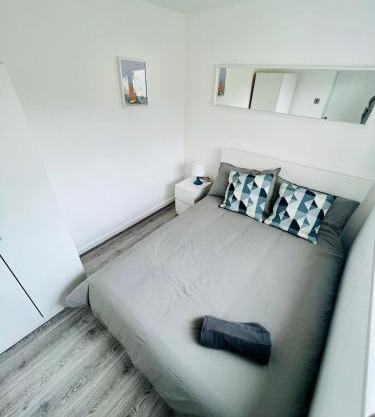 Allenby Walk Private Room in a 4 Bed Shared House