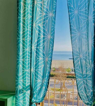 Alloggio in palazzina stile Liberty Fronte Mare