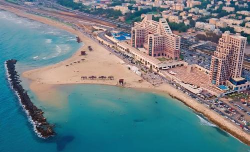 Almog Haifa Israel Apartments מגדלי חוף הכרמל