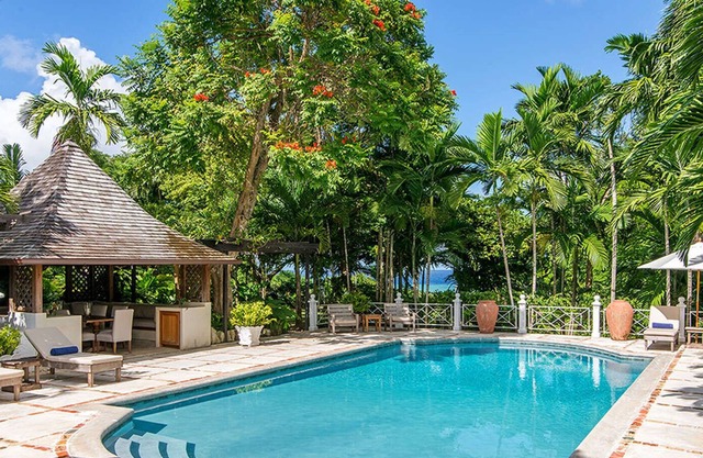 Almond Hill Luxury villa