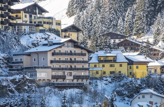 Alpine ski Apartment getaway