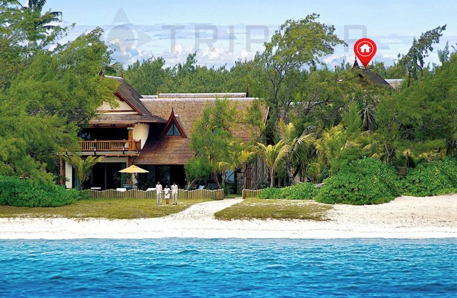Alsan: luxury beachfront villa with private pool