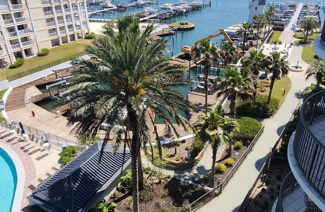 Amazing Bayfront Condo! GORGEOUS Lighthouse on the Bay!was Phoenix on the Bay 2