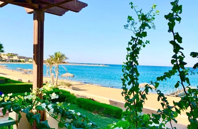Amazing Beachfront townhouse / chalet Ain Sokhna LaVista 1