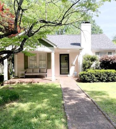 Amazing Cottage with Great Sights in Charlotte, North Carolina