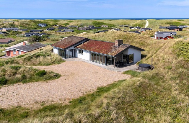 Amazing home in Hvide Sande with sauna