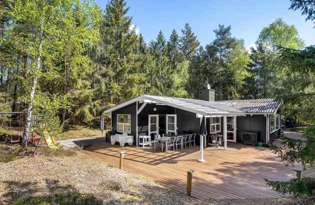 Amazing home in Nexø with sauna