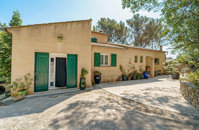 Amazing home in Solliès-Ville