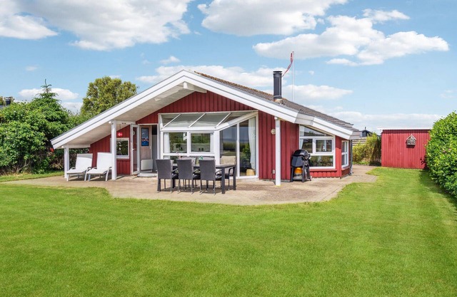 Amazing home in Sæby with sauna