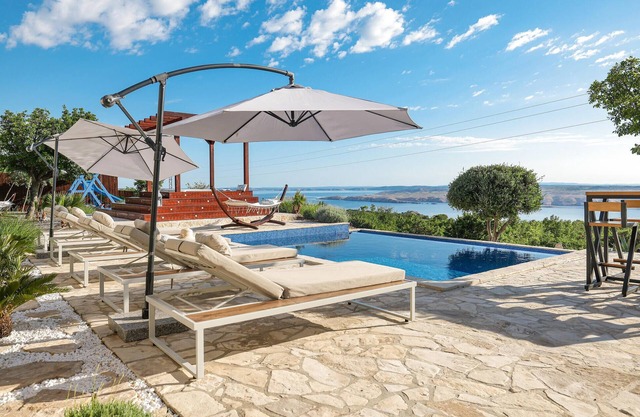 Amazing home in Stinica