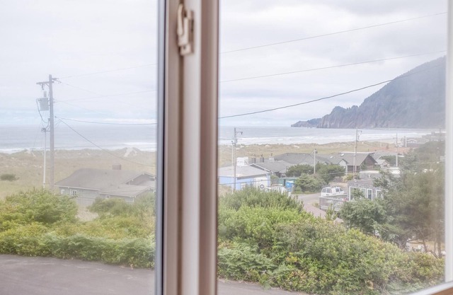 Amazing Ocean Views (MCA 448)