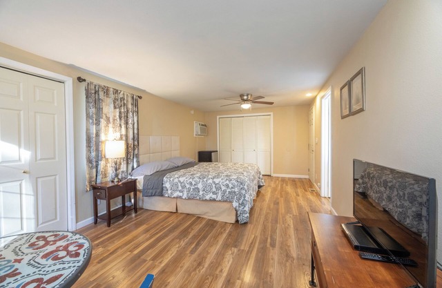 Amazing place! Near Kings/Sequoia/WiFi/Fridge/Coffee/Microwave/Outdoor Seating!