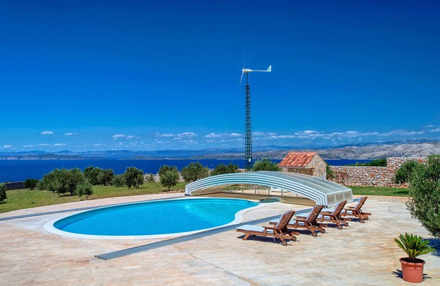 Amazing view Peaceful surroundings SpaciousVilla GreatLocation
