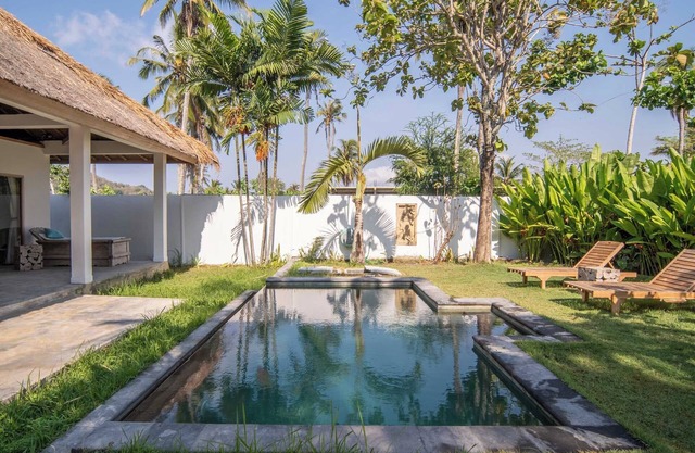 AMAZING VILLA OCEAN ESSENCE SEA BREEZE SELONG BELANAK BEACH