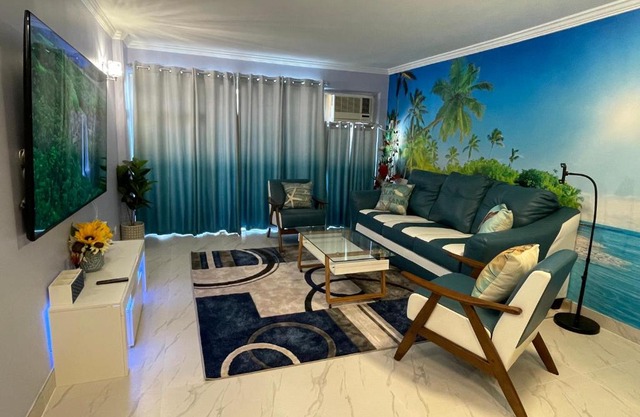 Amazing waikiki Beach condo 2Bed2Bath+free Parking