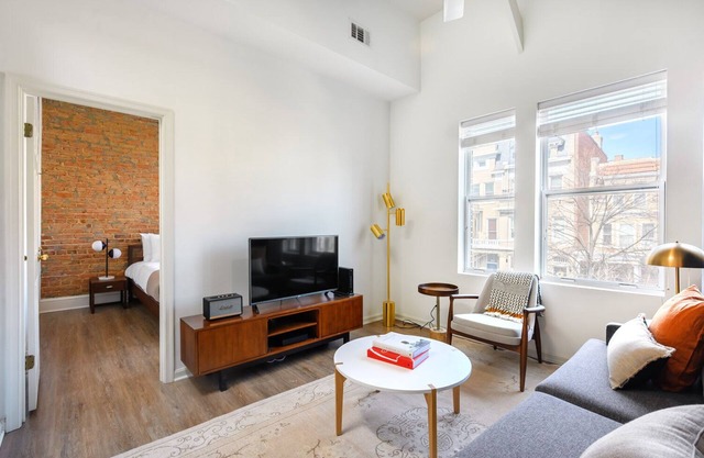 Ample Dupont Circle 2BR nr. U Street & Adam's Morgan, by Blueground