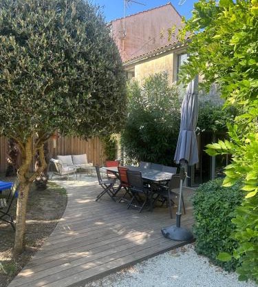 Ancienne Colonie dans le centre de St Denis d'Oleron