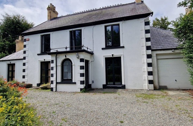 Anglesey Manor House Cinema, Pool and Hot Tub