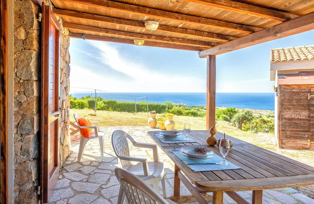 Apartment 'Rustico' with Sea View, Private Terrace and Air Conditioning